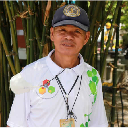 บุญชม  ผุยเถื่อน - ยามรักษาความปลอดภัย - ศูนย์วิทยาศาสตร์เพื่อการศึกษานครศรีธรรมราช - ความสุขแห่งการเรียนรู้