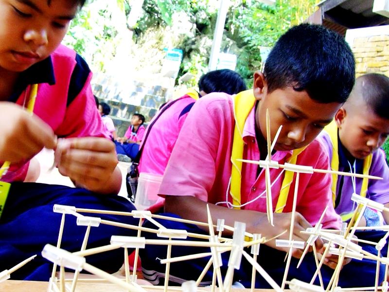 Play & Learn - ศูนย์วิทยาศาสตร์เพื่อการศึกษานครศรีธรรมราช - ความสุขแห่งการเรียนรู้